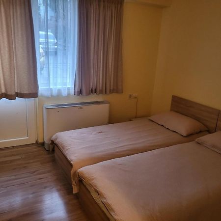 Хотел Хисаря Haskovo Esterno foto